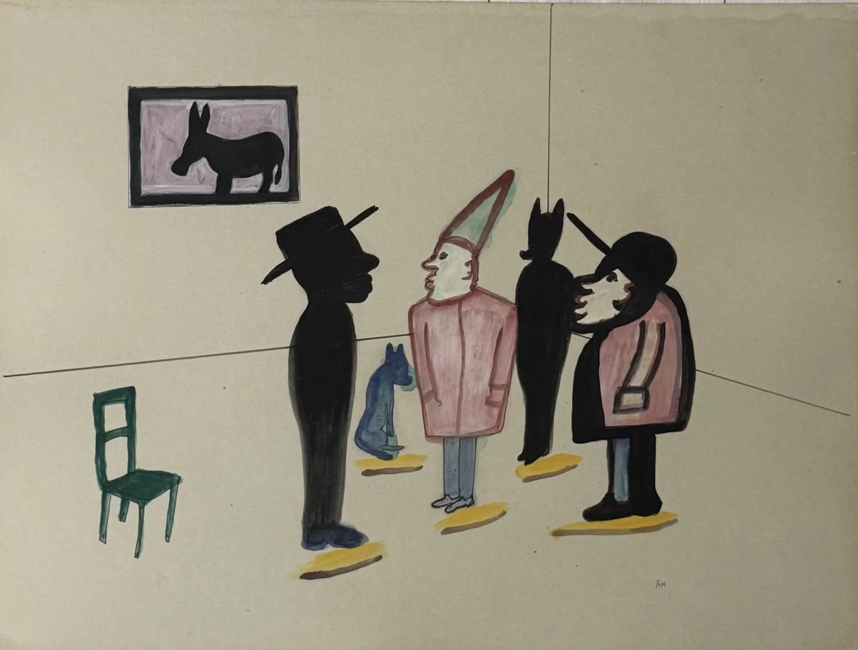 Quatre figures dans une pièce nue, homme en chapeau, capuche pointue, tête de chien, âne encadré au mur