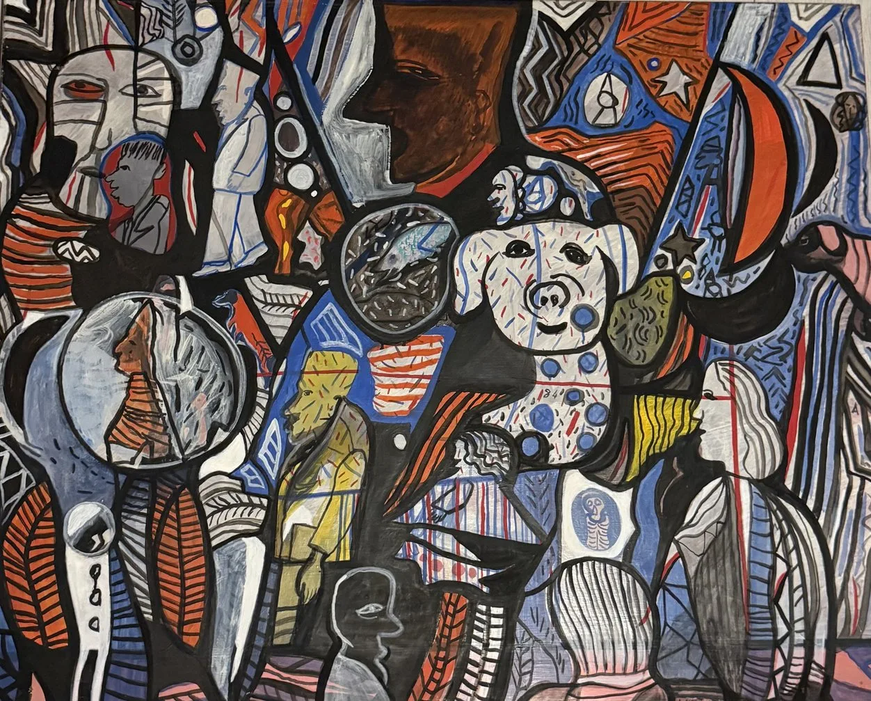 Composition dense de profils, d'un mascotte chien-cochon, d'étoiles et d'un croissant de lune