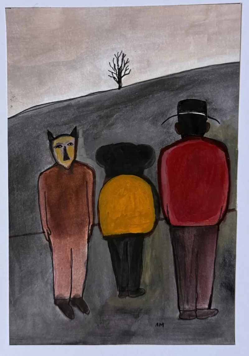 Trois figures debout sur une colline grise, tête de loup orange, torse jaune, homme en rouge au chapeau
