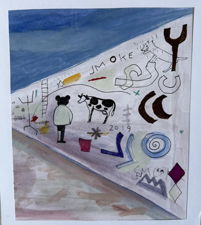 Mur peint de signes épars, échelle, fourche, spirale, vache et personnage, mot Smoke inscrit