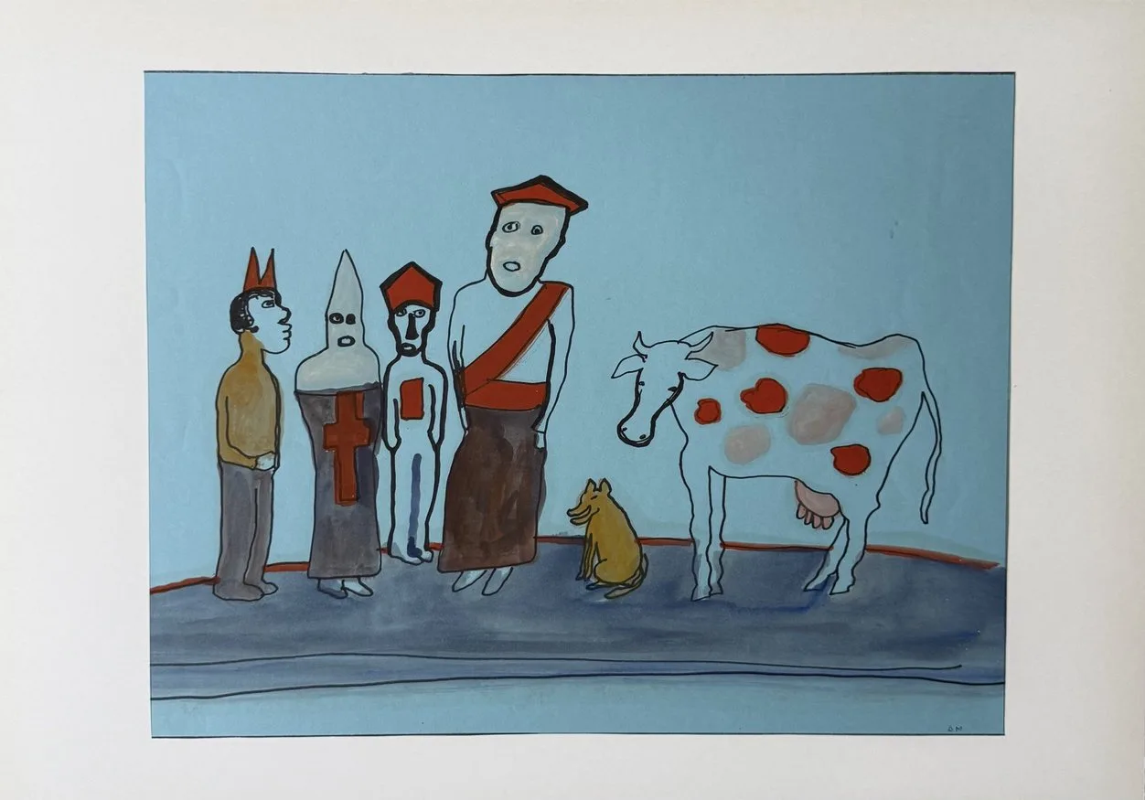 Figures en robe blanche à capuchon pointu et bande rouge, jeune fille, vache tachetée, fond bleu ciel
