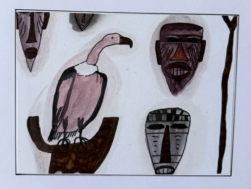 Vautour perché sur une branche entouré de masques africains suspendus et d'un bâton
